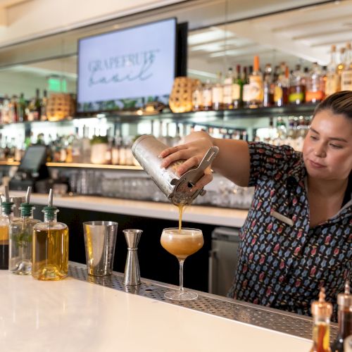 Tommy Bahama Miramonte Resort & Spa